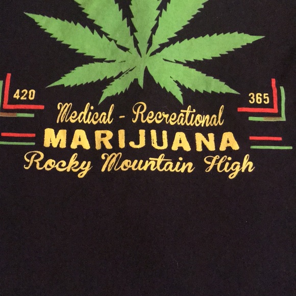 Size large black T-shirt featuring Colorado Medical/recreational. - Picture 3 of 5